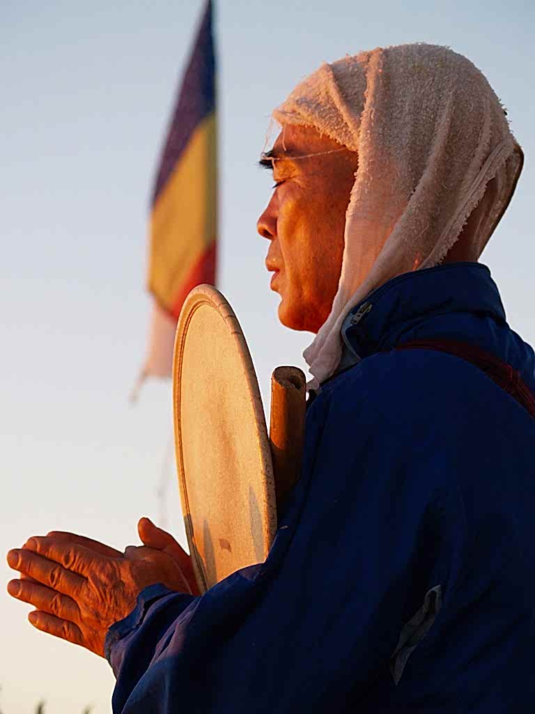 Практика "Приветствие". Фото Андрея Лобанова